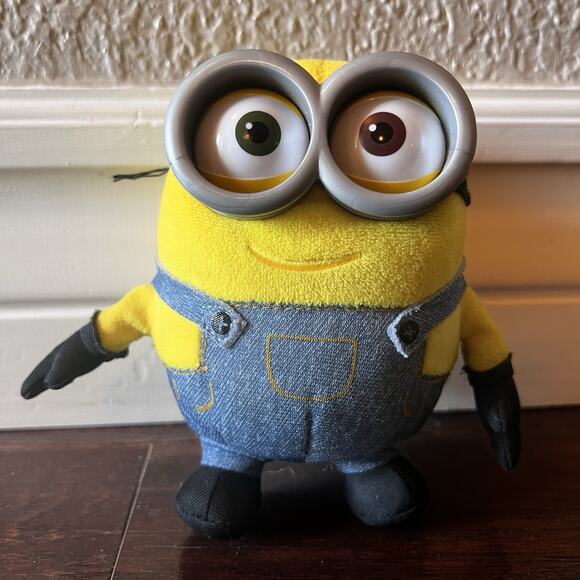 Despicable Me Bob Minion Plush - Picture 1 of 7